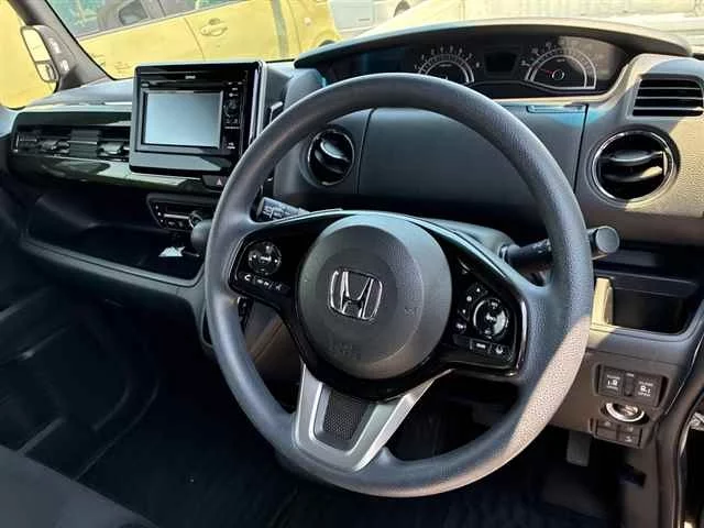 Honda N BOX CUSTOM  с аукциона в Японии
