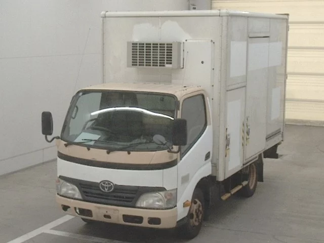 Toyota ToyoAce  с аукциона в Японии