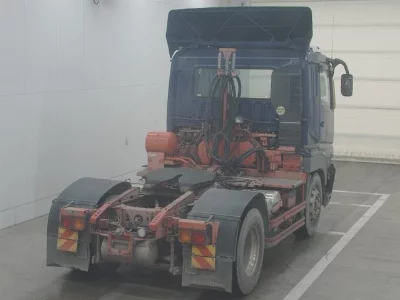 MITSUBISHI FUSO
