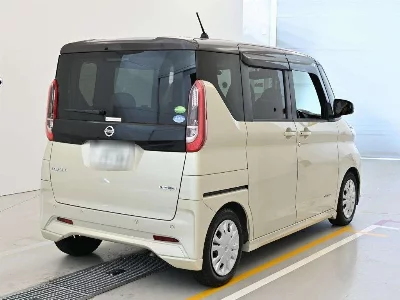 NISSAN ROOX