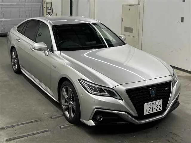 Toyota Crown  с аукциона в Японии