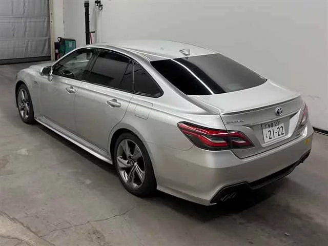 Toyota Crown  с аукциона в Японии