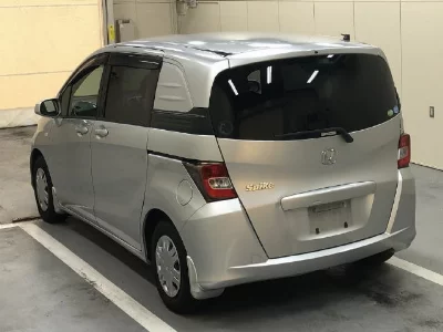 Honda Freed Spike