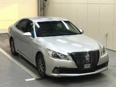 Toyota CROWN HYBRID
