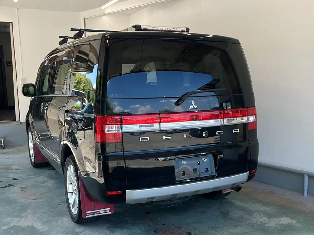 Mitsubishi Delica D:5  с аукциона в Японии