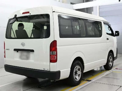 TOYOTA HIACE WAGON