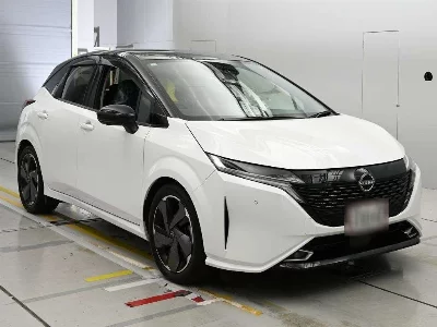 NISSAN AURA