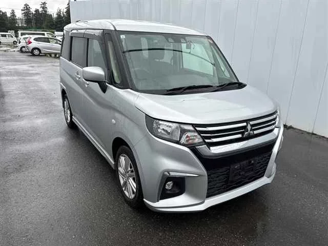 Mitsubishi Delica D:2  с аукциона в Японии