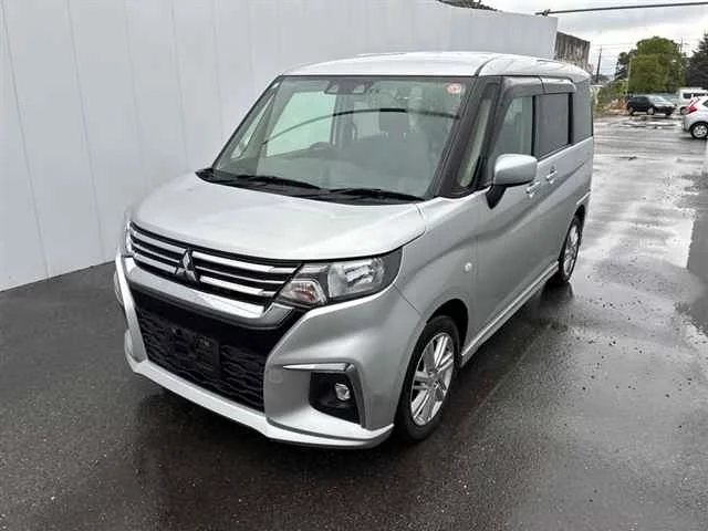 Mitsubishi Delica D:2  с аукциона в Японии