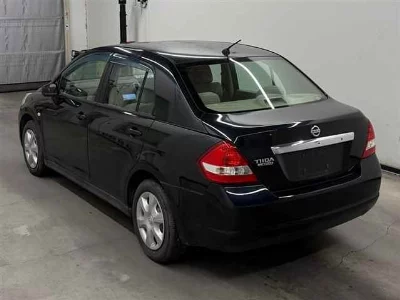 NISSAN TIIDA LATIO