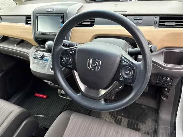 Honda Freed  с аукциона в Японии