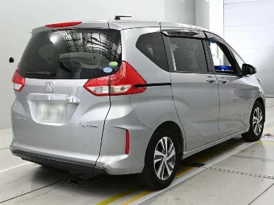 HONDA FREED + HYBRID