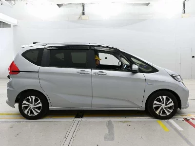 HONDA FREED + HYBRID
