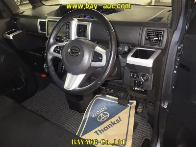 DAIHATSU WAKE