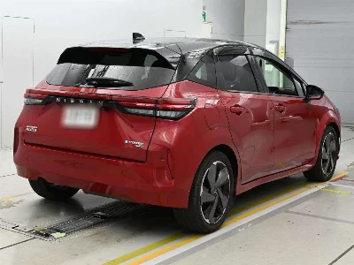 NISSAN AURA