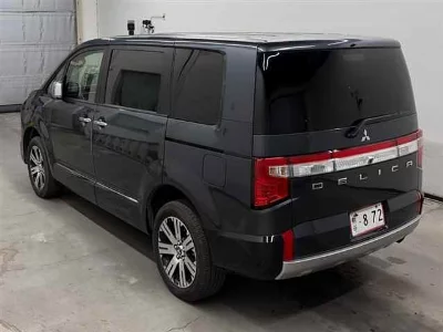 MITSUBISHI DELICA D:5