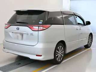 Toyota Estima Hybrid