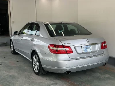 MERCEDES BENZ E CLASS