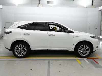 Toyota HARRIER HYBRID