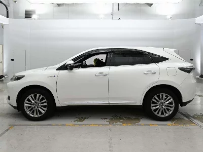 Toyota HARRIER HYBRID
