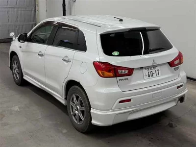 MITSUBISHI RVR