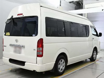 Toyota HiAce Commuter