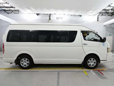 Toyota HiAce Commuter