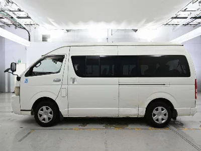 Toyota HiAce Commuter