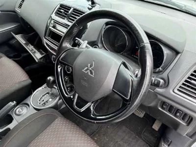 MITSUBISHI RVR