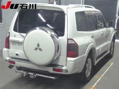 MITSUBISHI PAJERO