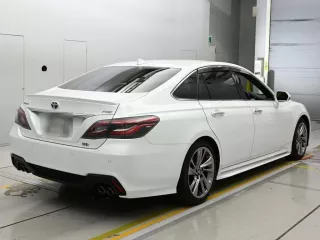 Toyota CROWN HYBRID