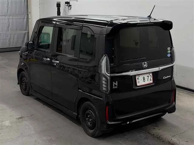 Honda N BOX CUSTOM  с аукциона в Японии