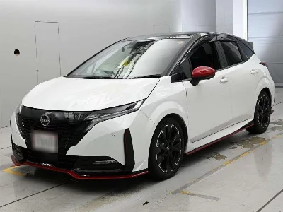 NISSAN AURA