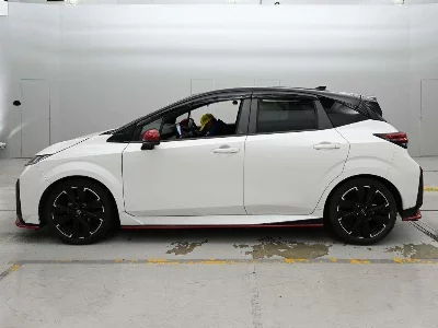 NISSAN AURA