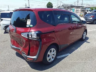 Toyota Sienta