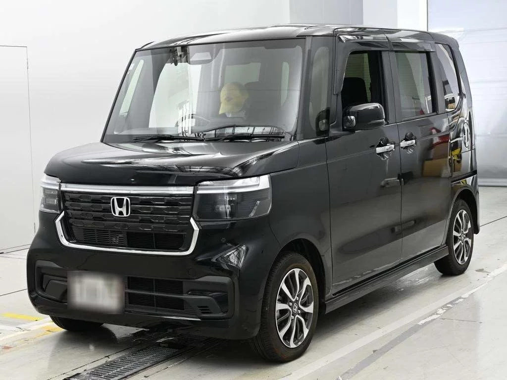 Honda N BOX CUSTOM  с аукциона в Японии