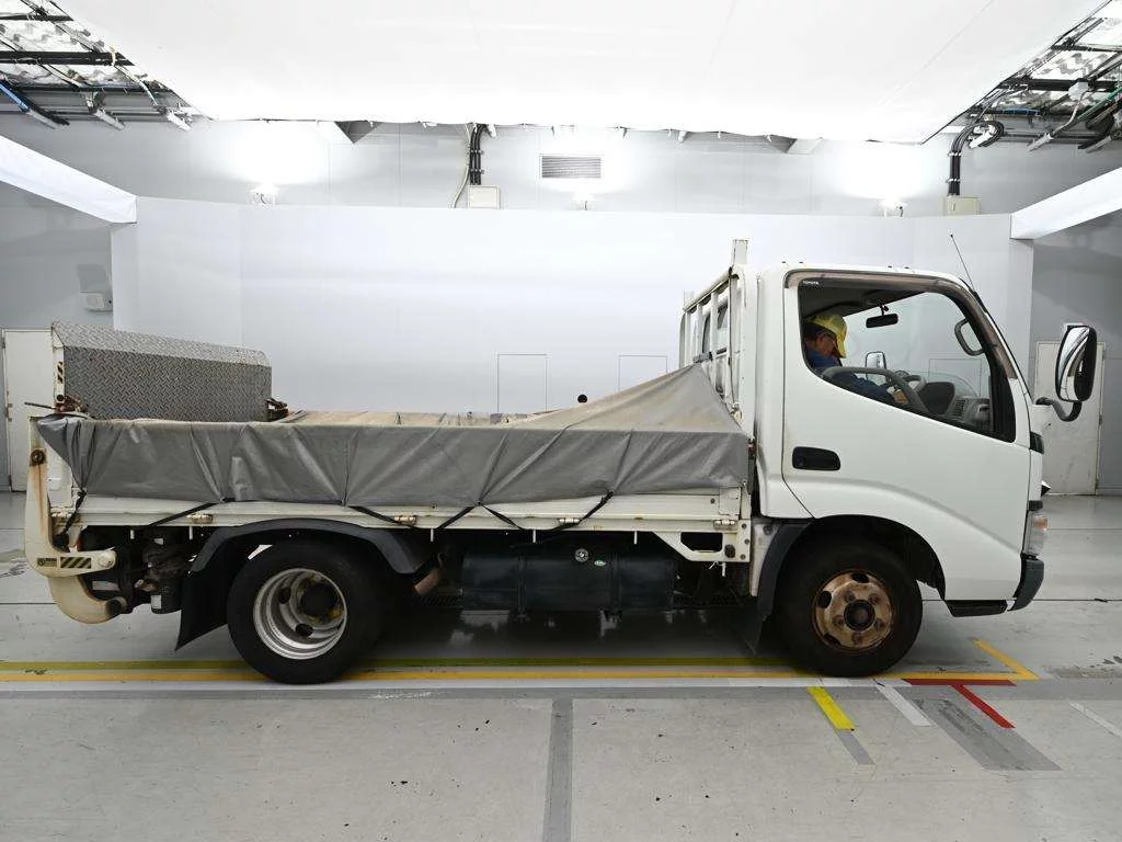 Toyota Dyna  с аукциона в Японии