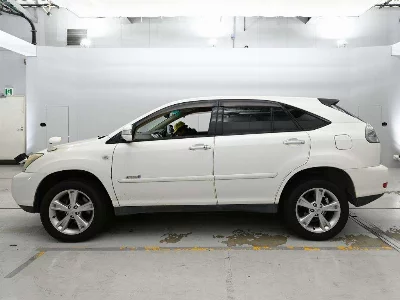 Toyota HARRIER HYBRID