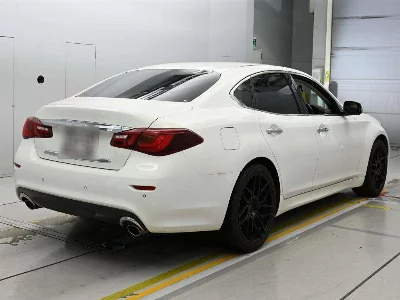 NISSAN FUGA