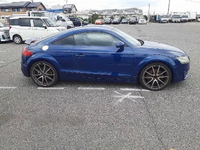 AUDI TT