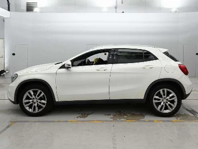 MERCEDES BENZ GLA