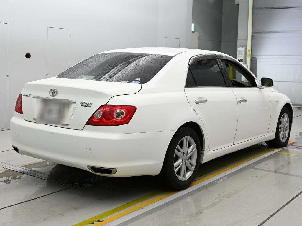 Toyota Mark X  с аукциона в Японии