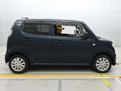 SUZUKI MRWAGON
