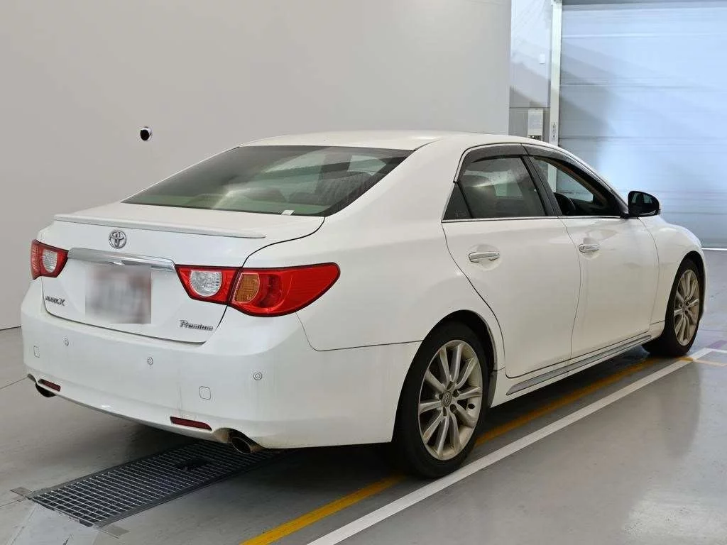Toyota Mark X  с аукциона в Японии