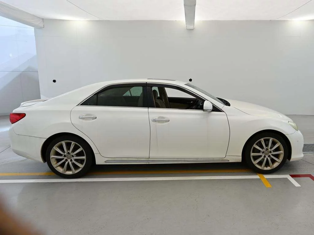 Toyota Mark X  с аукциона в Японии