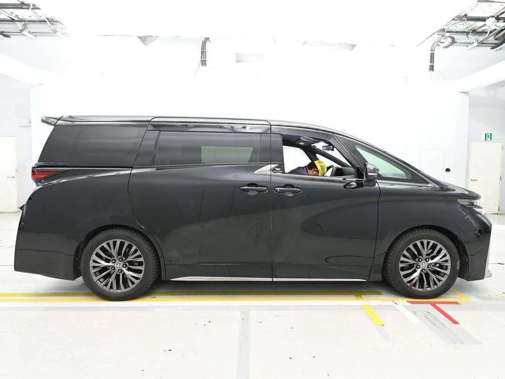 Toyota Vellfire  с аукциона в Японии