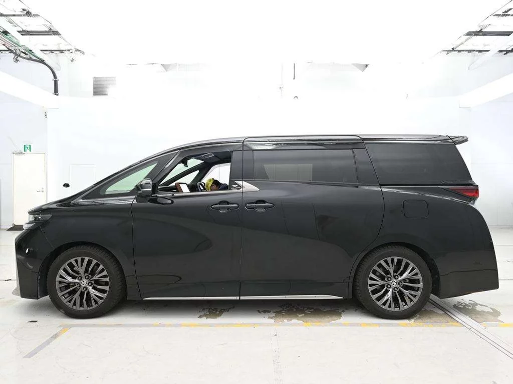 Toyota Vellfire  с аукциона в Японии