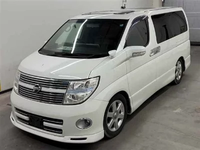 NISSAN ELGRAND