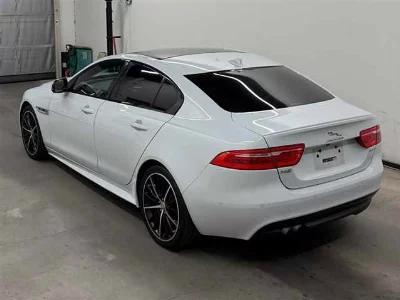 JAGUAR XE