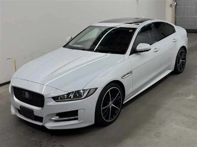 JAGUAR XE